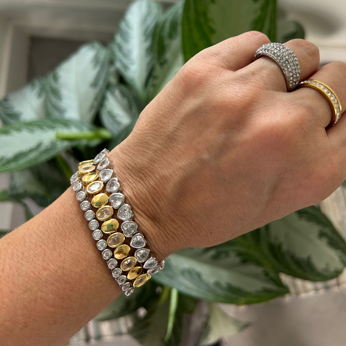 Round Bezel Nova Bracelet